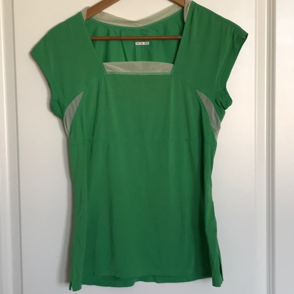 Lululemon Wet Dry Warm Womens Lightweight Top